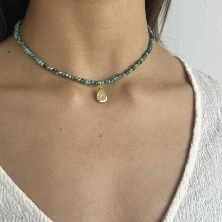 Colgante piedras naturales y baño de oro 18 k