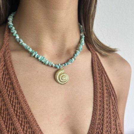 Colgante piedras naturales y baño de oro 18 k