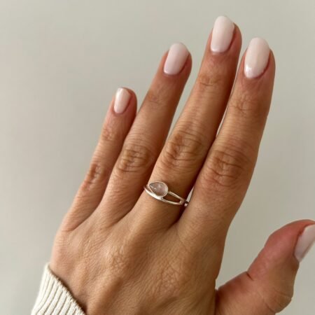 Anillo cuarzo rosa gota plata 925