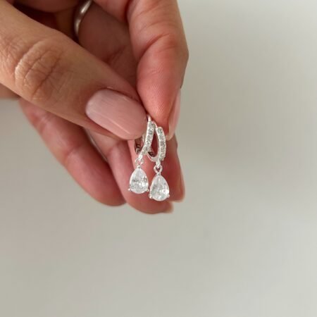 Aros huggies cubic con circonia gota plata 925